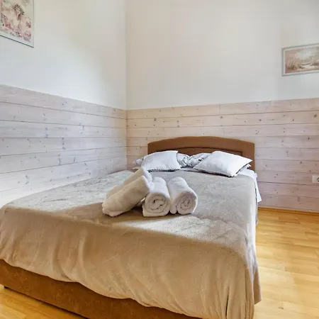Homes Sunny Twins By Rent Istria Holiday home