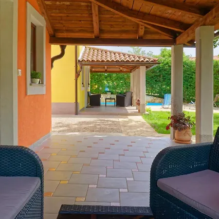 Homes Sunny Twins By Rent Istria Holiday home Groznjan