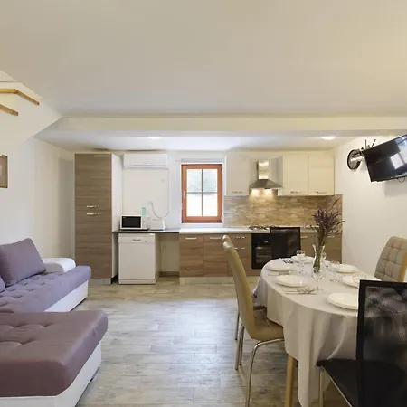 Homes Sunny Twins By Rent Istria Holiday home
